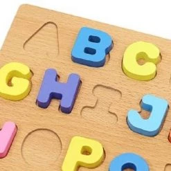 Iso Trade Montessori Educatief Houten 4-in-1 Alfabet Puzzel (Hoofdletters) + Getallen Rekenpuzzel + Vormenpuzzel + Kleuren Tellen En Stapelen Montessori Toys Leer Letters, Cijfers, Vorm + Kleuren -Goedkope puzzels winkel 550x364 1