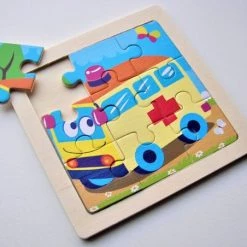 LS Goods Houten Puzzel - Ambulance - 9 Delig - 11x11 Cm - Montessori -Goedkope puzzels winkel 550x452 4